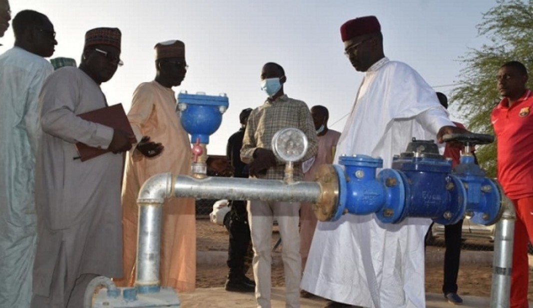 Mission de travail du Ministre Adamou Mahaman dans le Niger profond: Zinder, première étape d’un périple pour améliorer la desserte en eau potable !